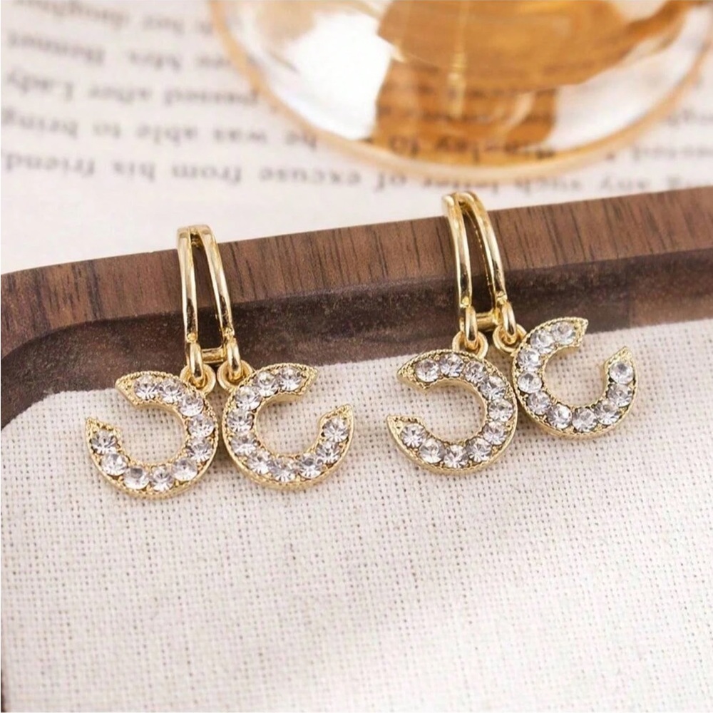 High Fashion Gold tone Earrings Double C Pierced Luxe Letter Zirconia Chic New